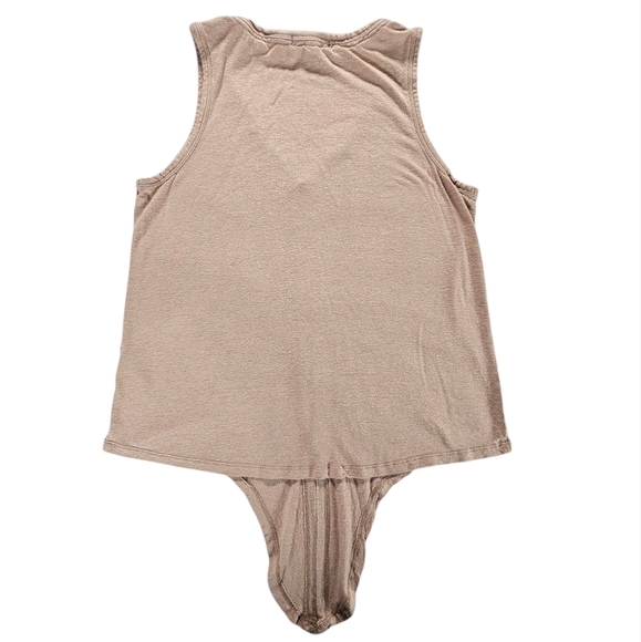 Democracy Tan W/gold Sparkle Tank with V-Neck and Tie Front Size XSmall - Picture 2 of 5